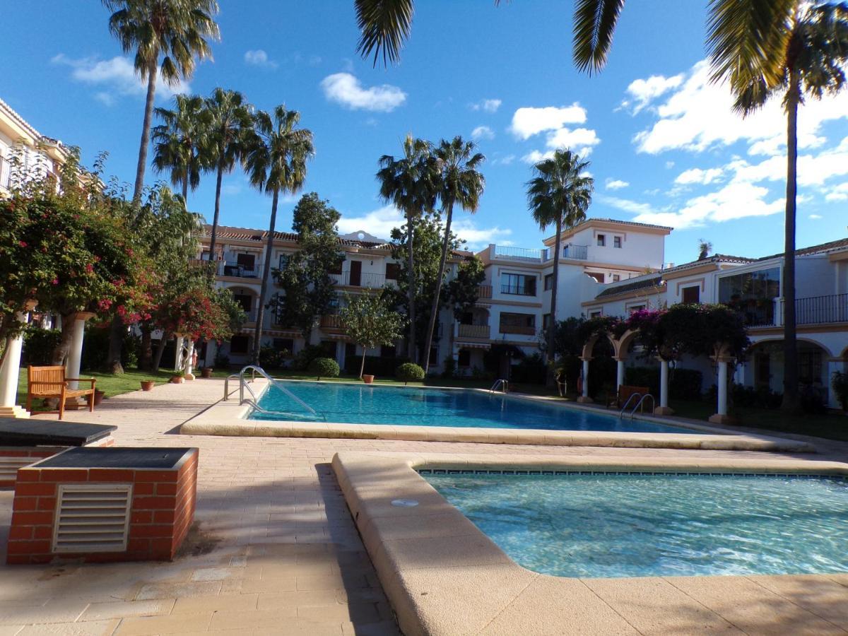 Planta Baja Con Porche Y Piscina, Cerca Del Mar Apartment Denia Bagian luar foto